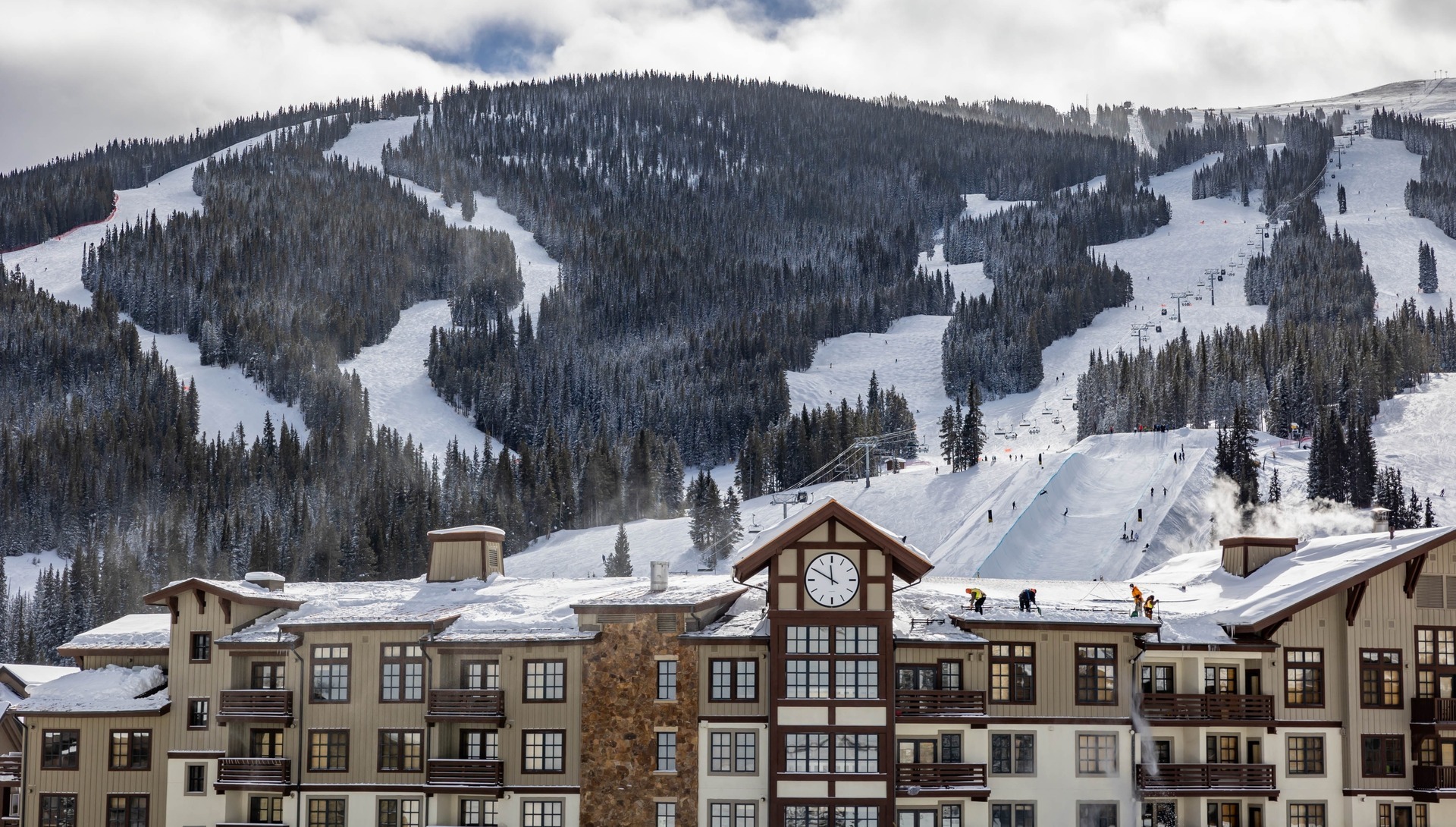 shutterstock_2415677657-1